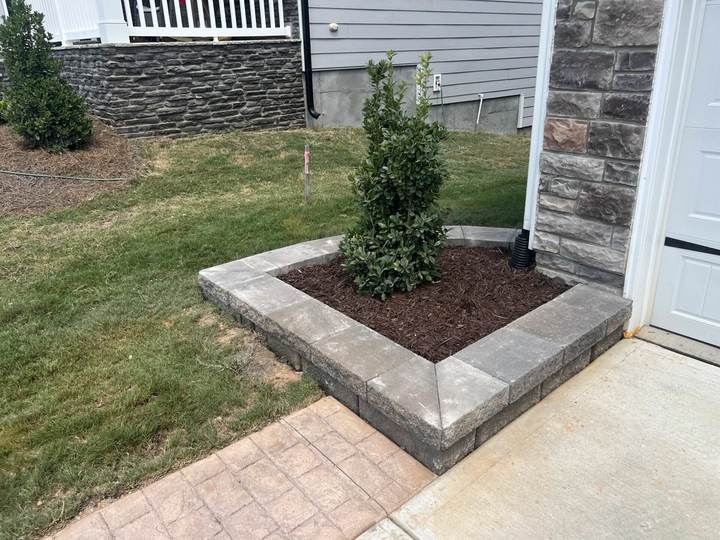 Landscape Bed & Garden Wall — completed JH Landscapes project in the Greater Charlotte region