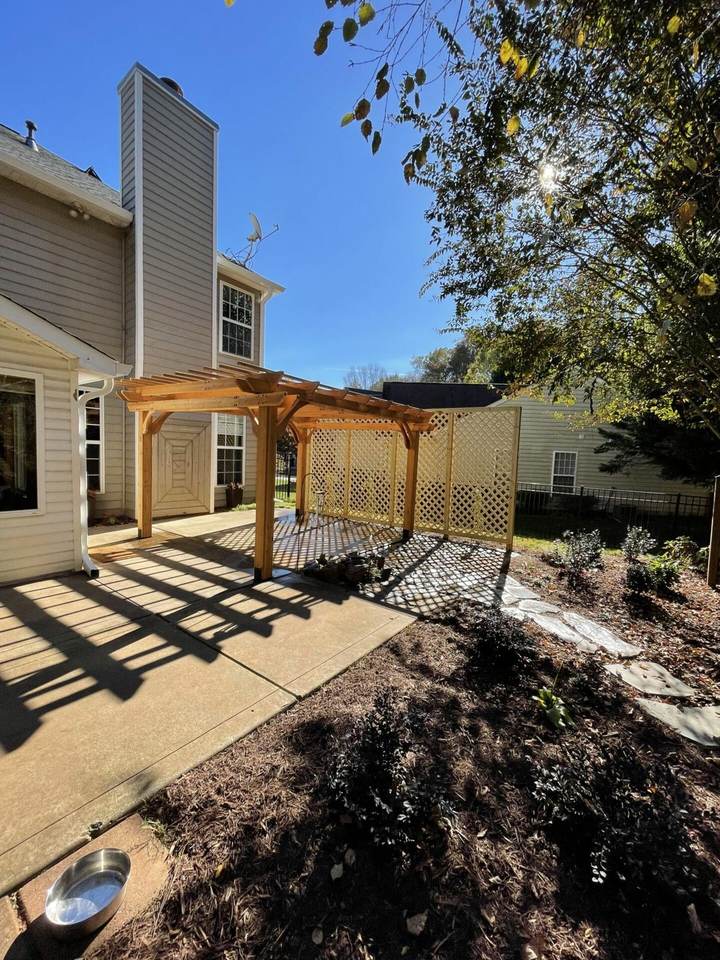Pergola & Privacy Screen