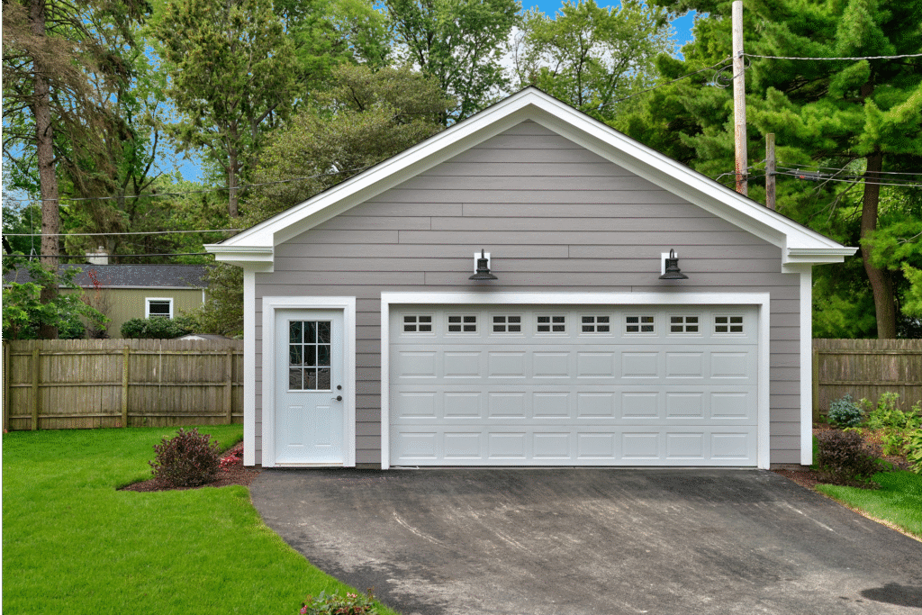 Detached Garage