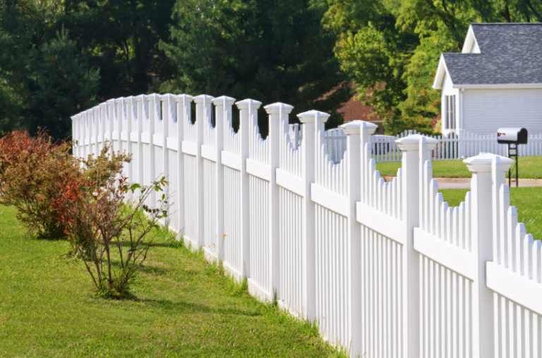 How to Build a Fence for a More Functional Landscape Design in Charlotte