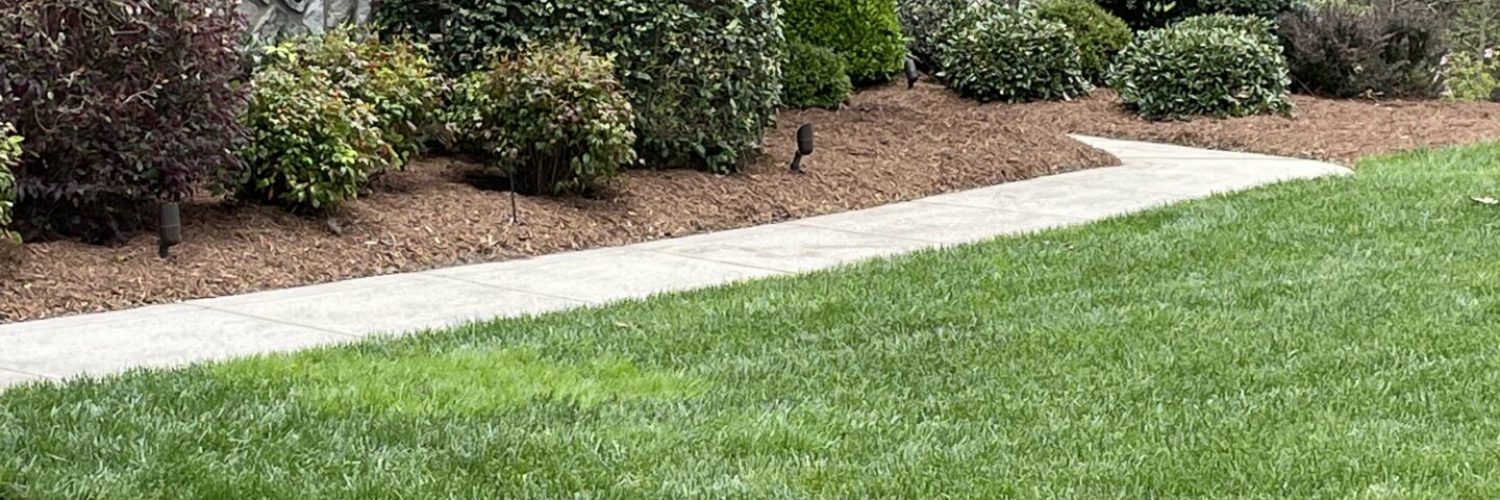 Landscape_Maintenance_Shrub_Trimming___Mulch